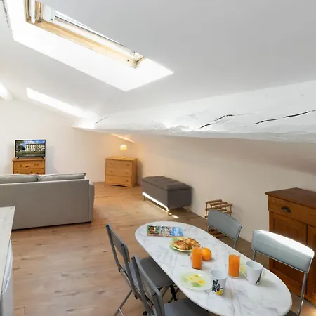 T2 Cosy Sous Combles Proche Canal Du Midi & Cite Carcassonne